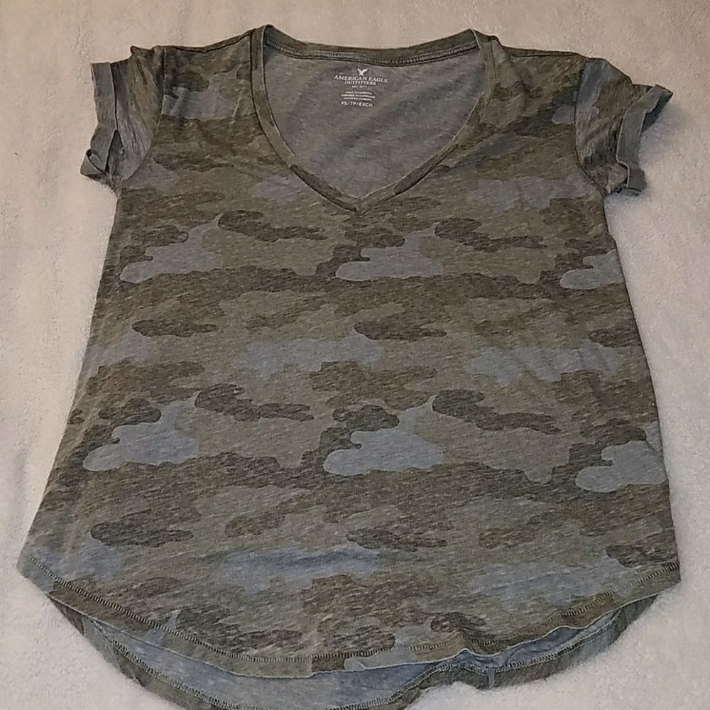 American Eagle camo shirt